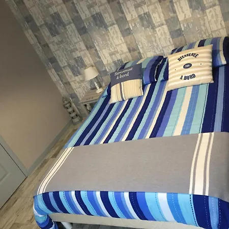 Les Du Roc Bed & Breakfast *