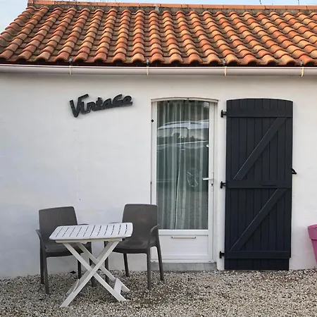 Les Du Roc Bed & Breakfast Le Fenouiller