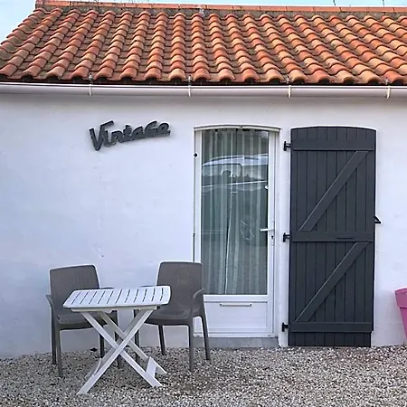 Les Du Roc Bed & Breakfast Le Fenouiller