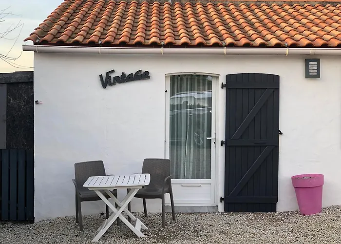 Les Du Roc Bed and breakfast Le Fenouiller